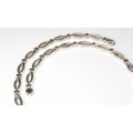 elegant colier choker  " Infinity ". design contemporan. Danemarca cca 1980